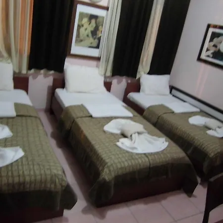 Cinar Hotel 2*