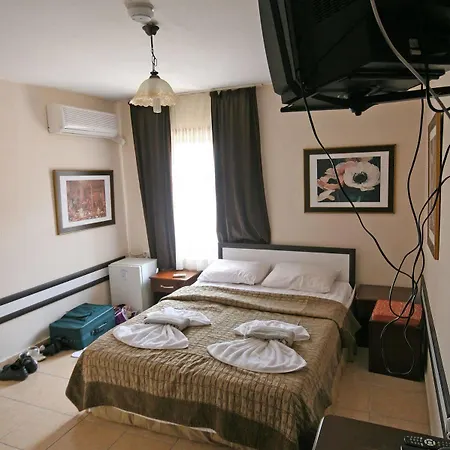 Cinar Hotell 2*